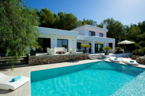 Ultimate 4 Bedroom Villa with Beautiful Sunset Views, Ibiza Villa 1046